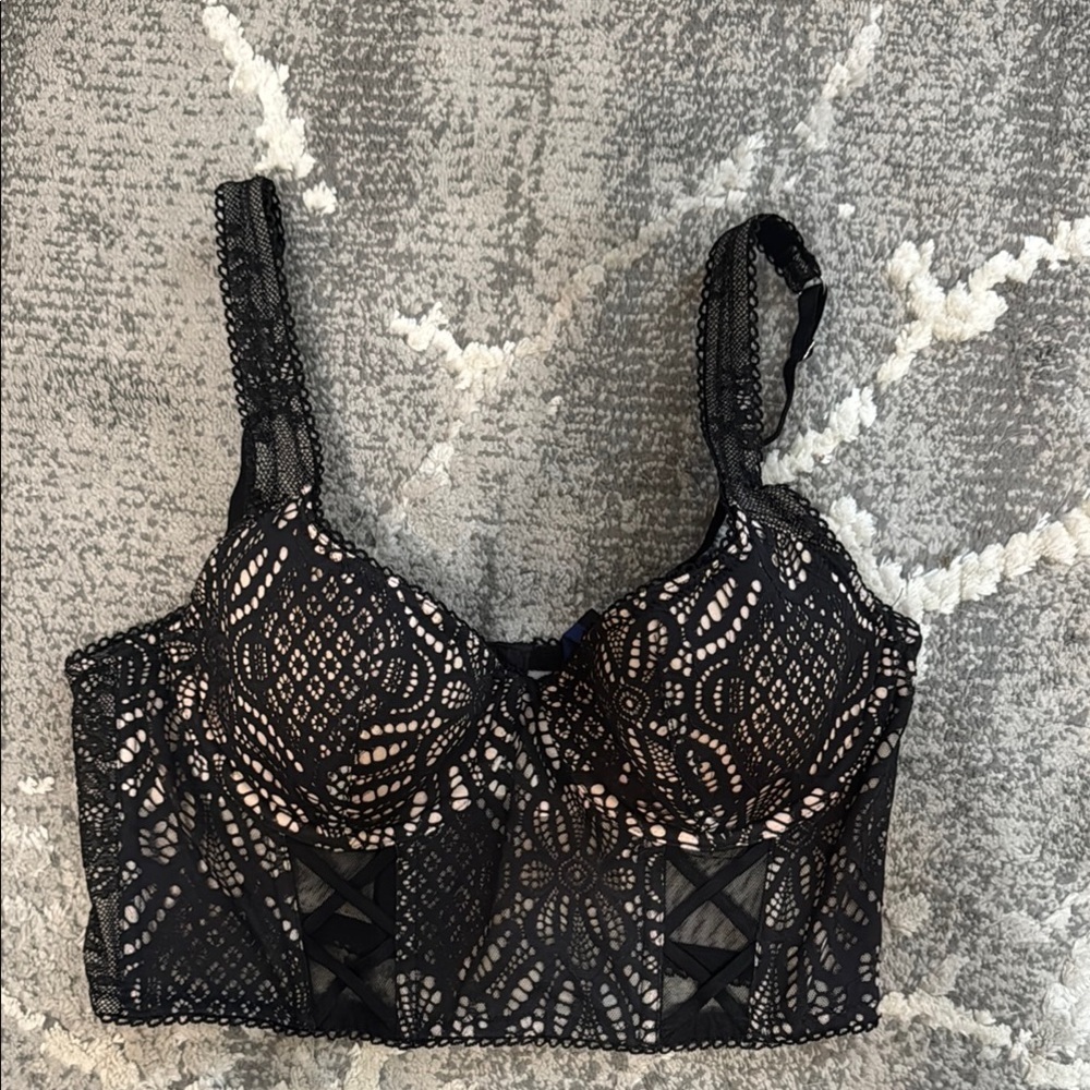 Victoria Secret Black Lace Longline Bra with Delicate Floral Design Size 34C